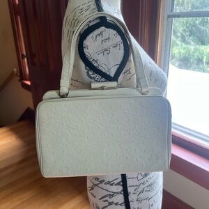 Vintage vinyl white handbag